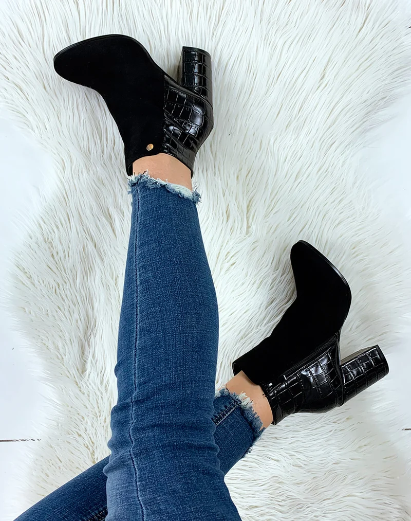 Bottines noires à talon en suédine noir et effet croco