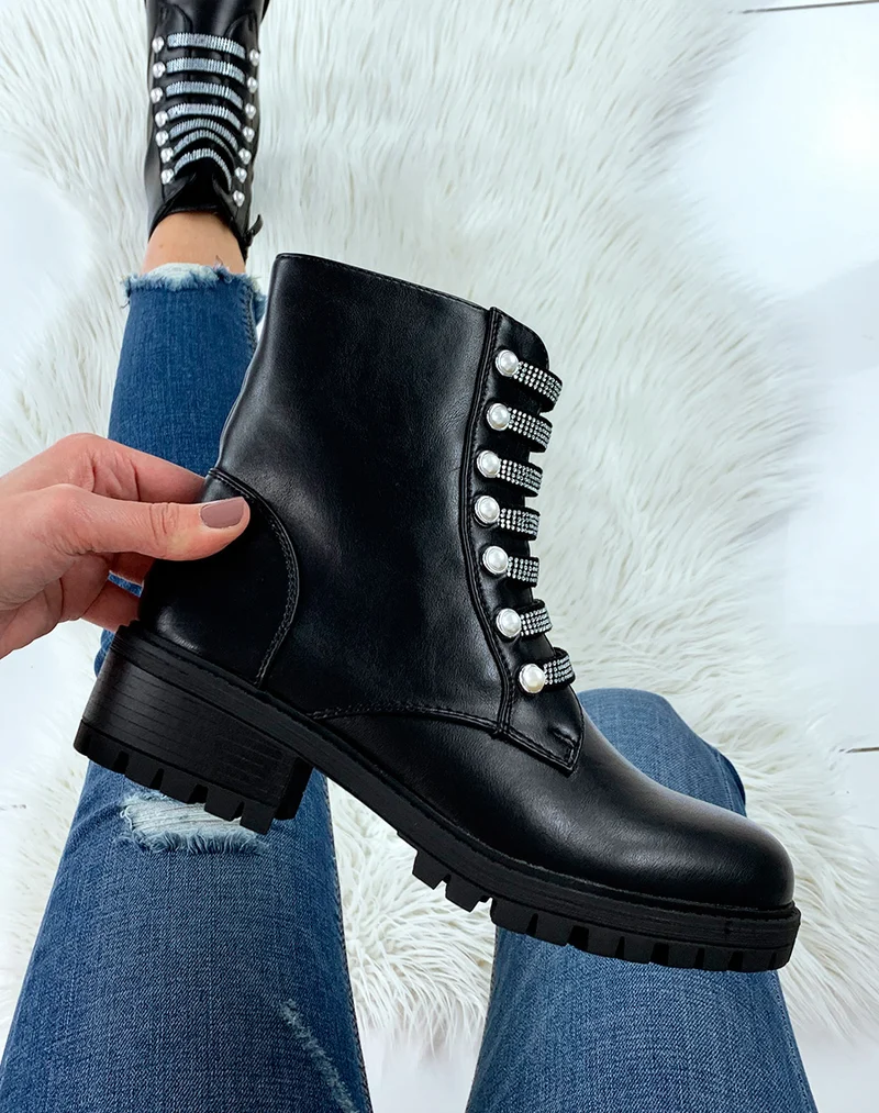 Bottines noires lacets à strass