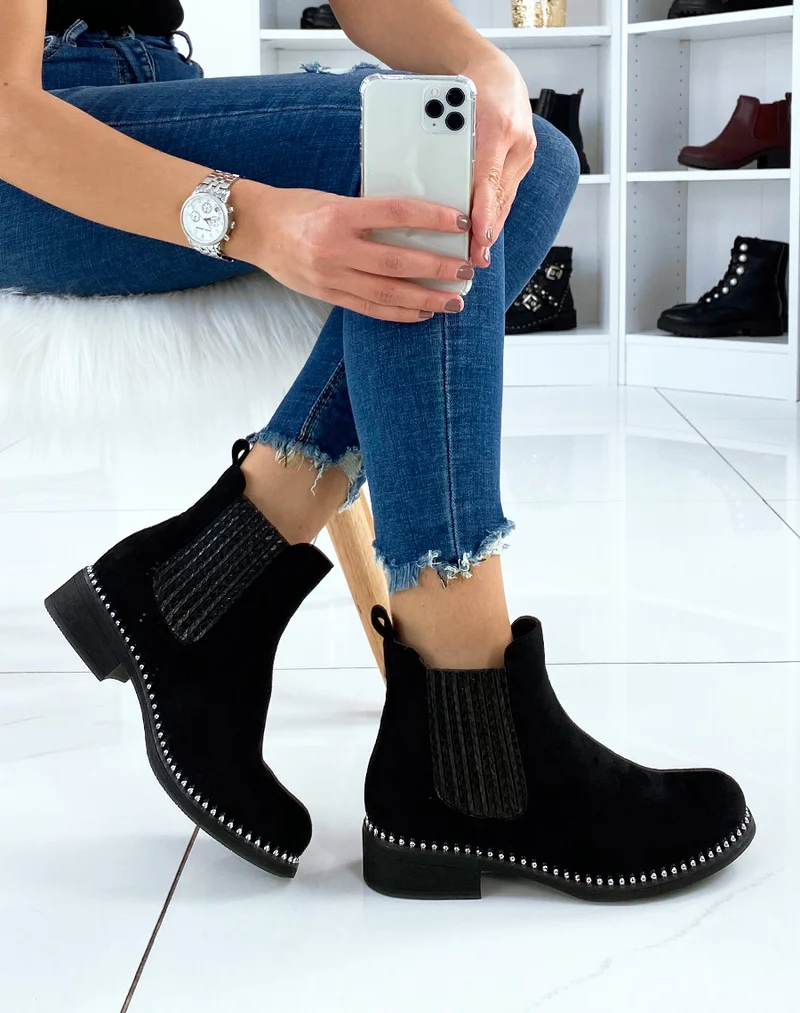 Chelsea boots en suédine noires ornées de perles dorées