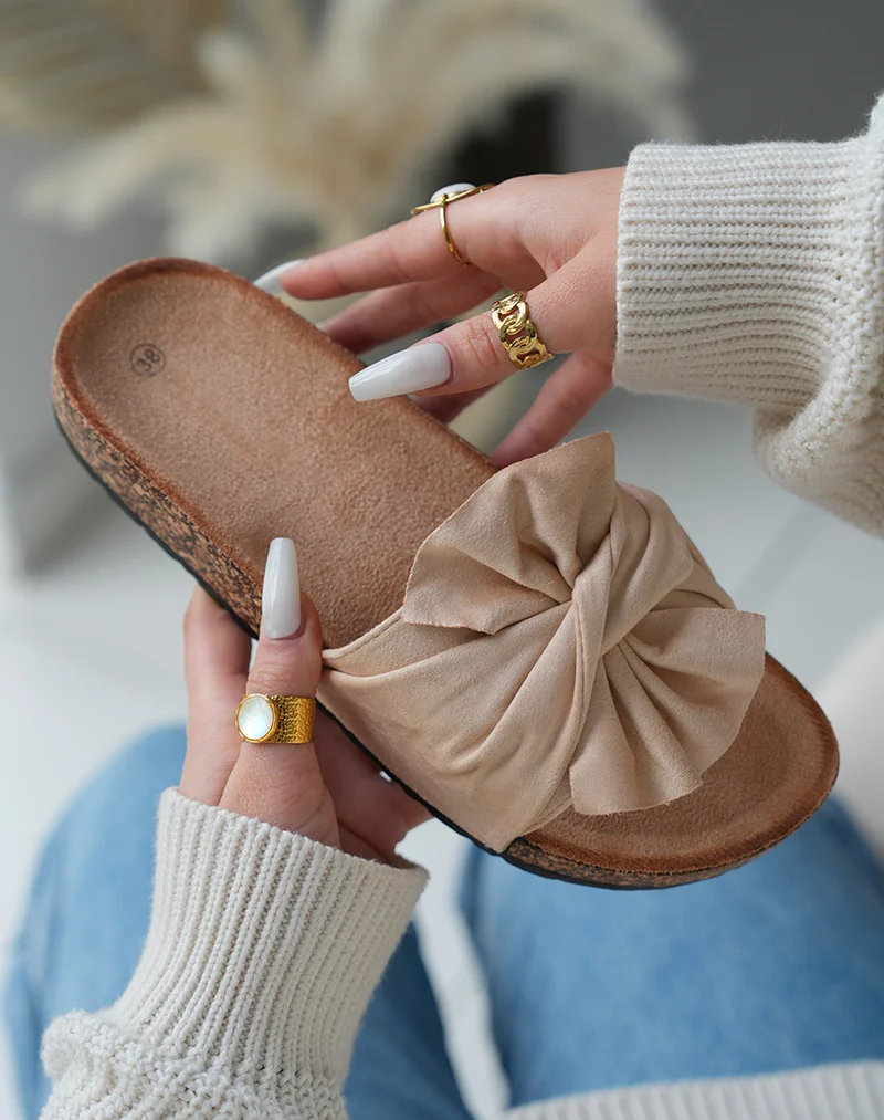 Mules Beige en Suédine avec Gros Noeud et Semelle Plateforme – Élégance Naturelle