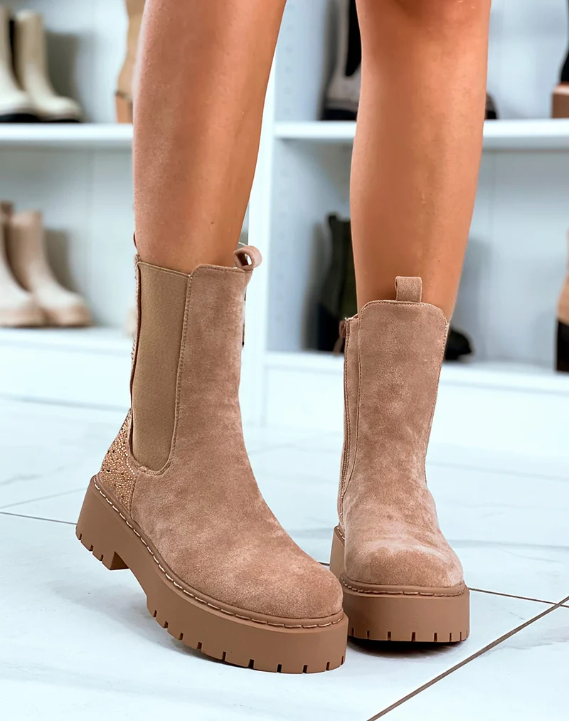 Bottines Style Chelsea Beiges avec Éclat Pailleté – Incontournables du Dressing Féminin
