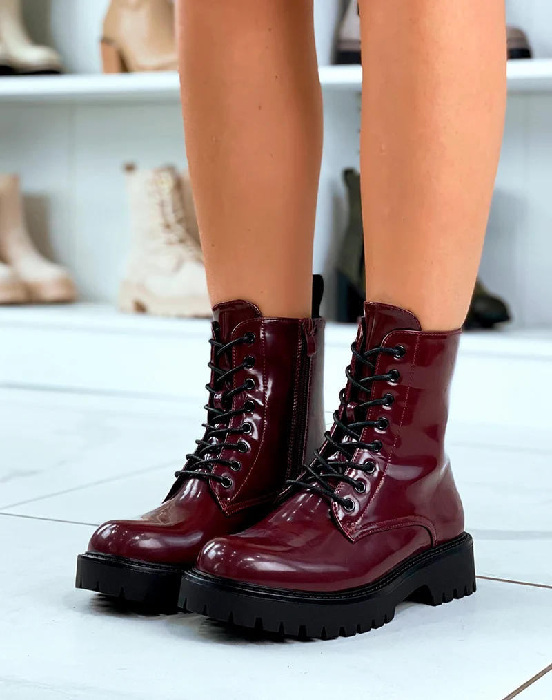 Bottines Montantes Bordeaux à Lacet avec Semelle Crantée pour Femme