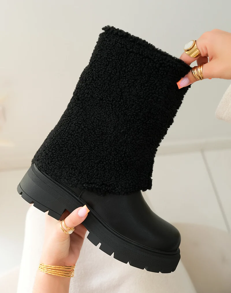 Bottes Femme Noires en Fausse Fourrure avec Semelle Crantée
