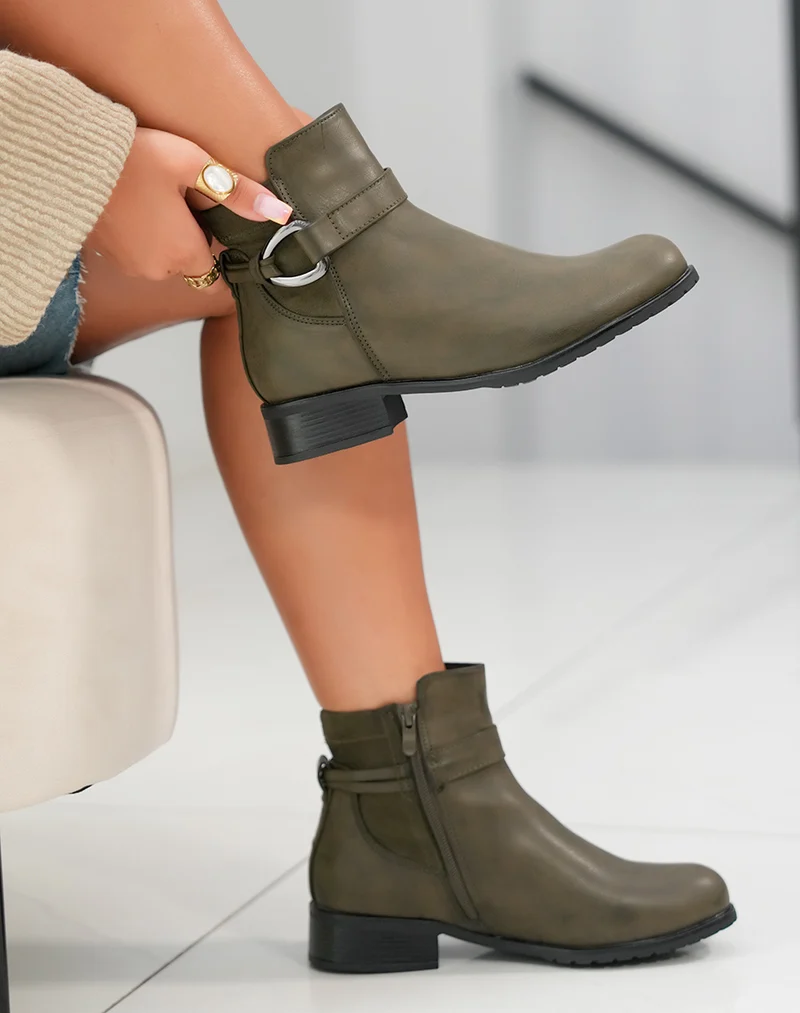 Bottines kaki bi-matières avec sangle argentée