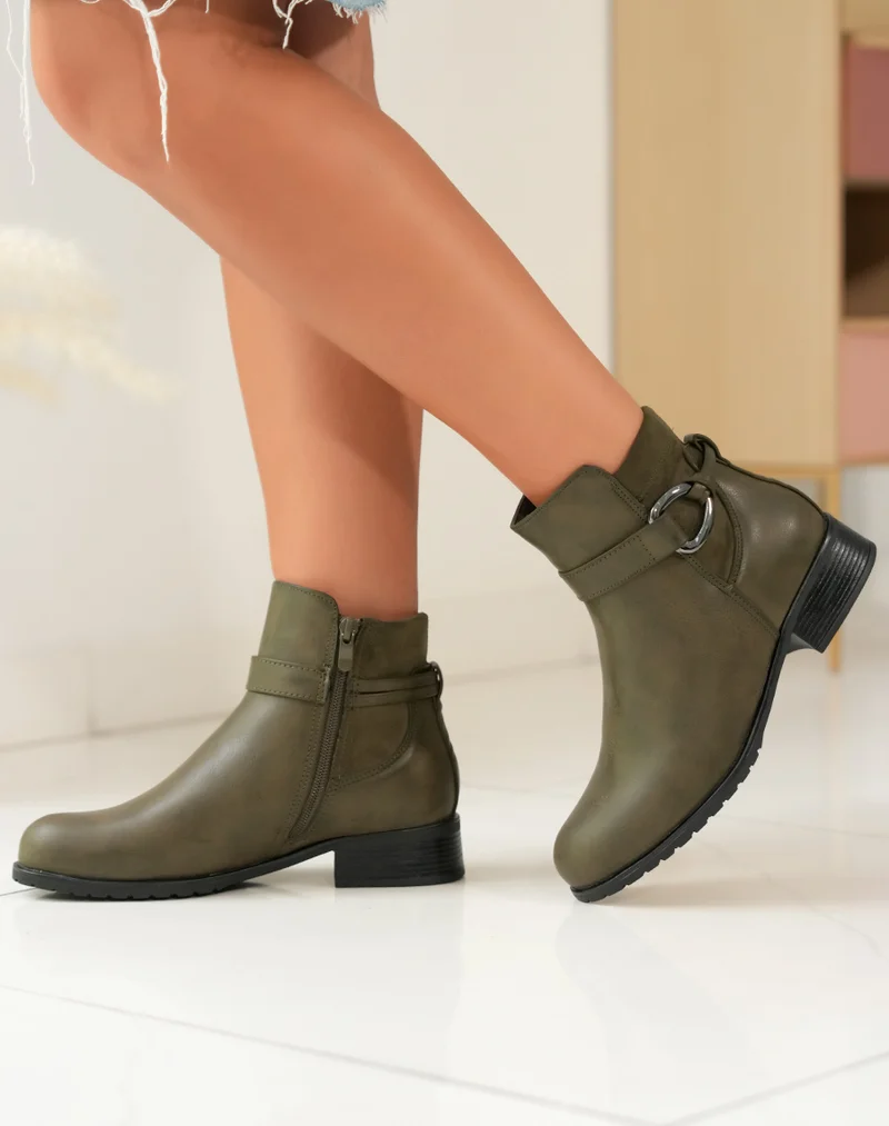 Bottines kaki bi-matières avec sangle argentée