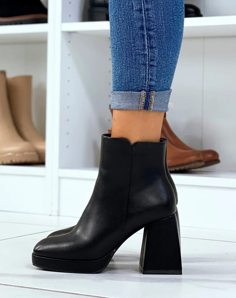Bottines basses noires à talon épais carré