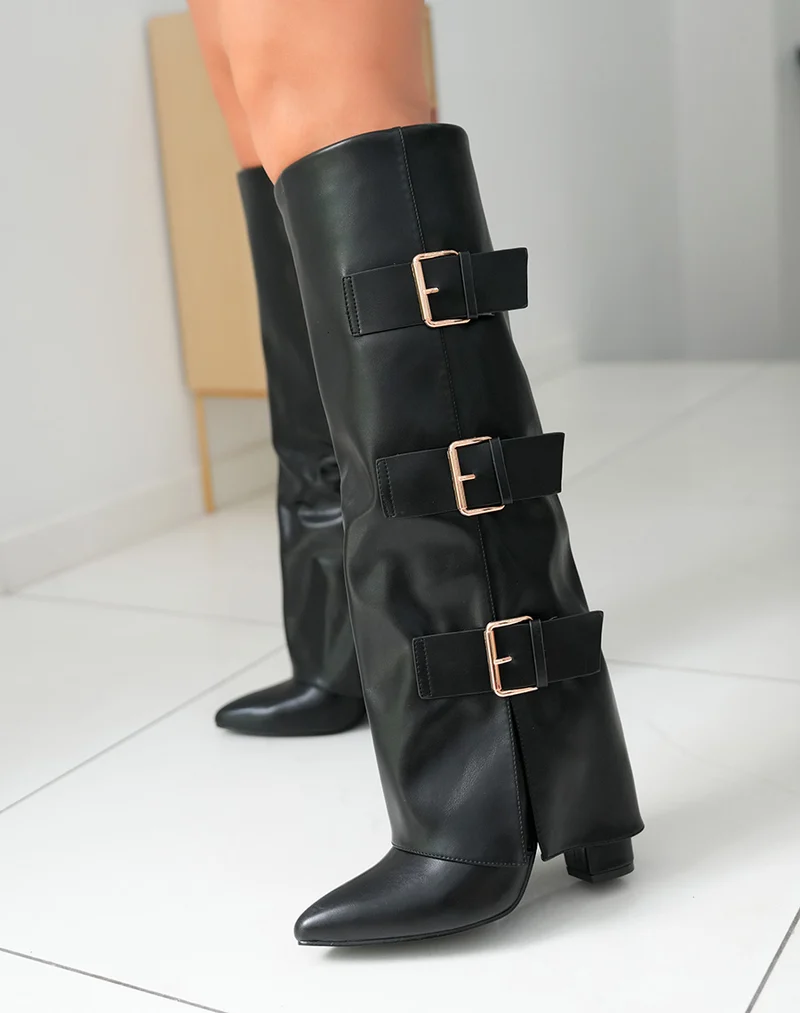 Bottes Femme Noires à Talon Haut et Boucles Dorées