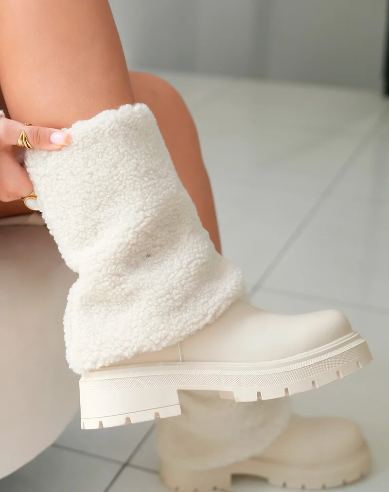 Bottes Femme Beiges en Fausse Fourrure avec Semelle Crantée