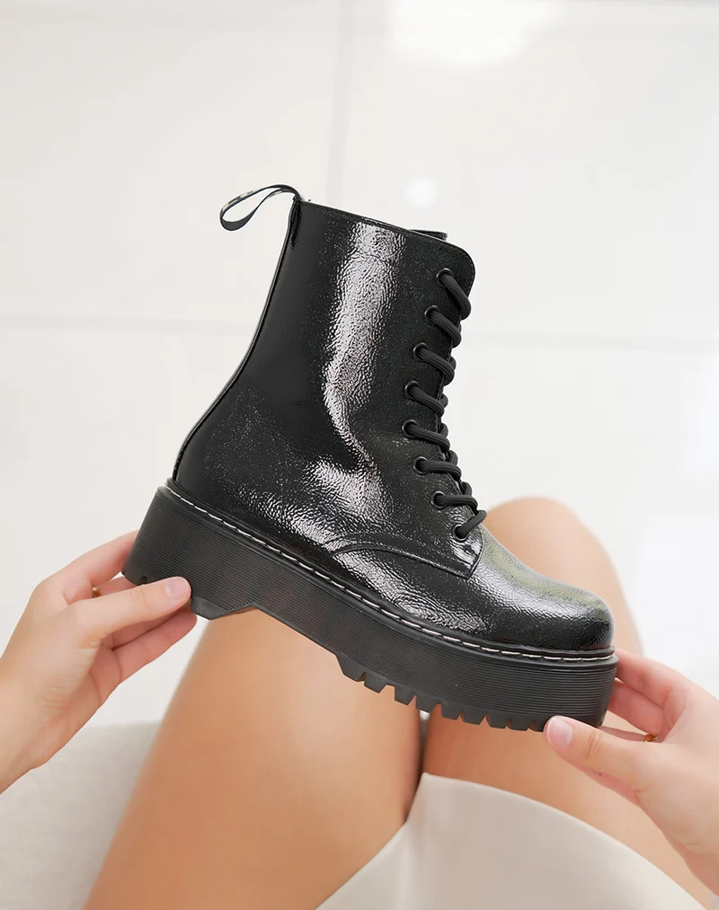 Bottes Rangers Vernies Femme Noires à Plates-Formes