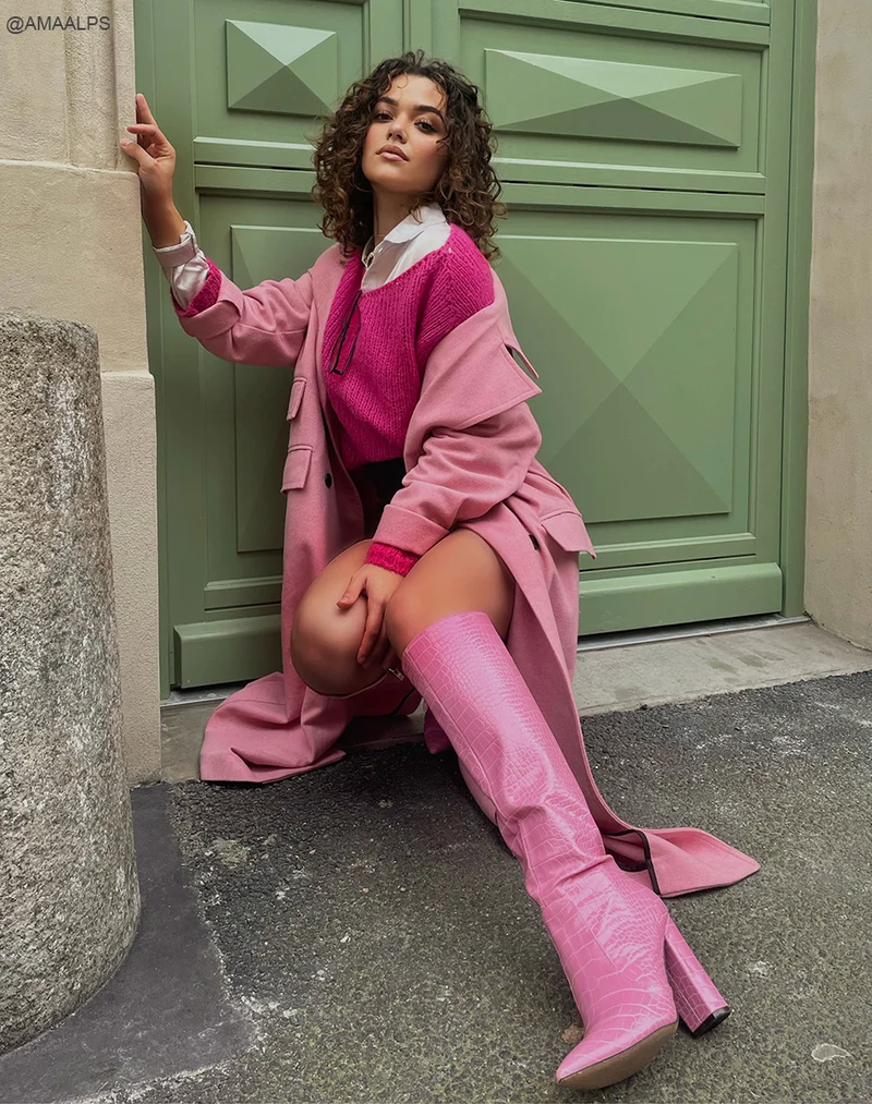 Bottes roses pointues effet croco à talon