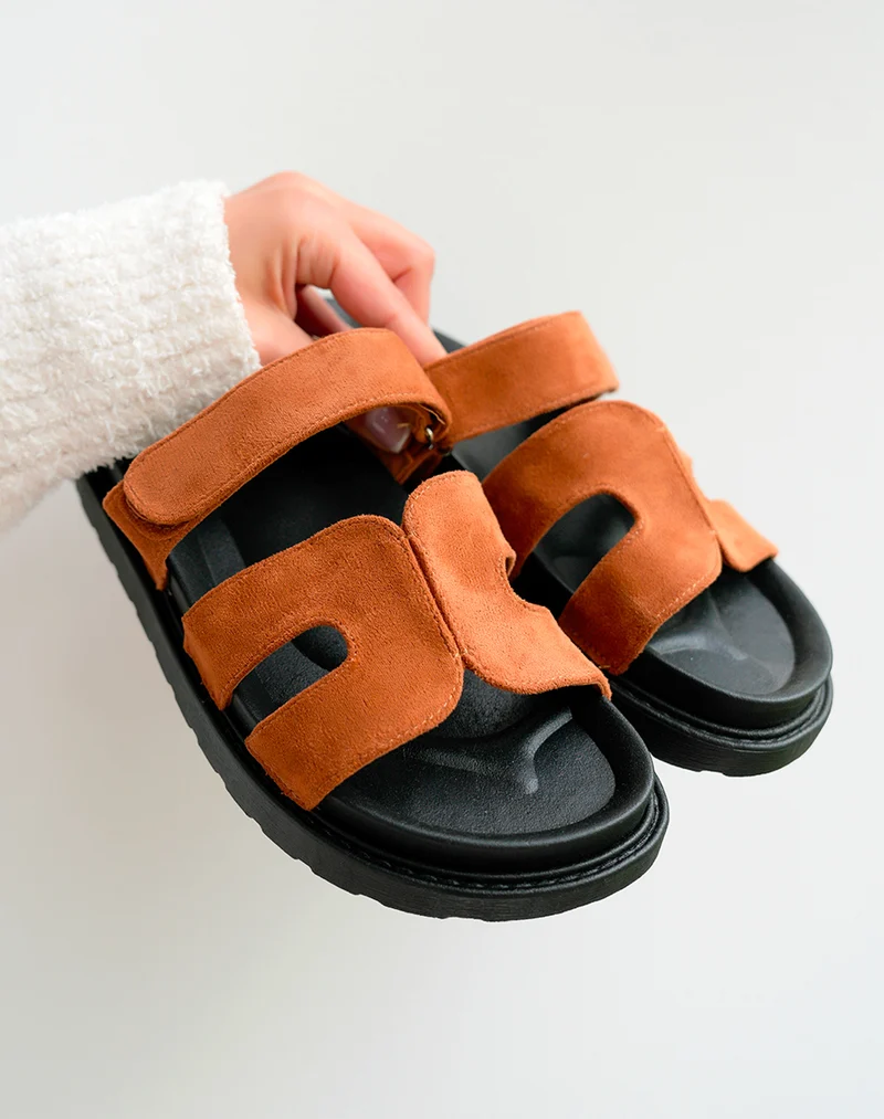 Mules Camel Modernes avec Bride en H et Fermeture Scratch ? Confort Urbain
