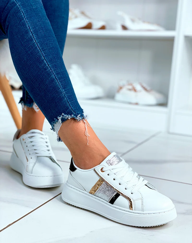 Baskets blanches à lacet et aux détails élégants
