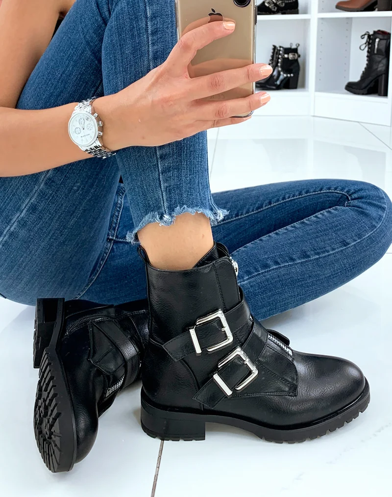 Boots noirs à talon à multiple sangles