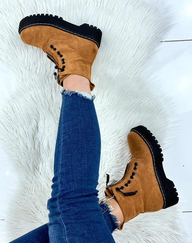 Bottines en suédine camel à zip