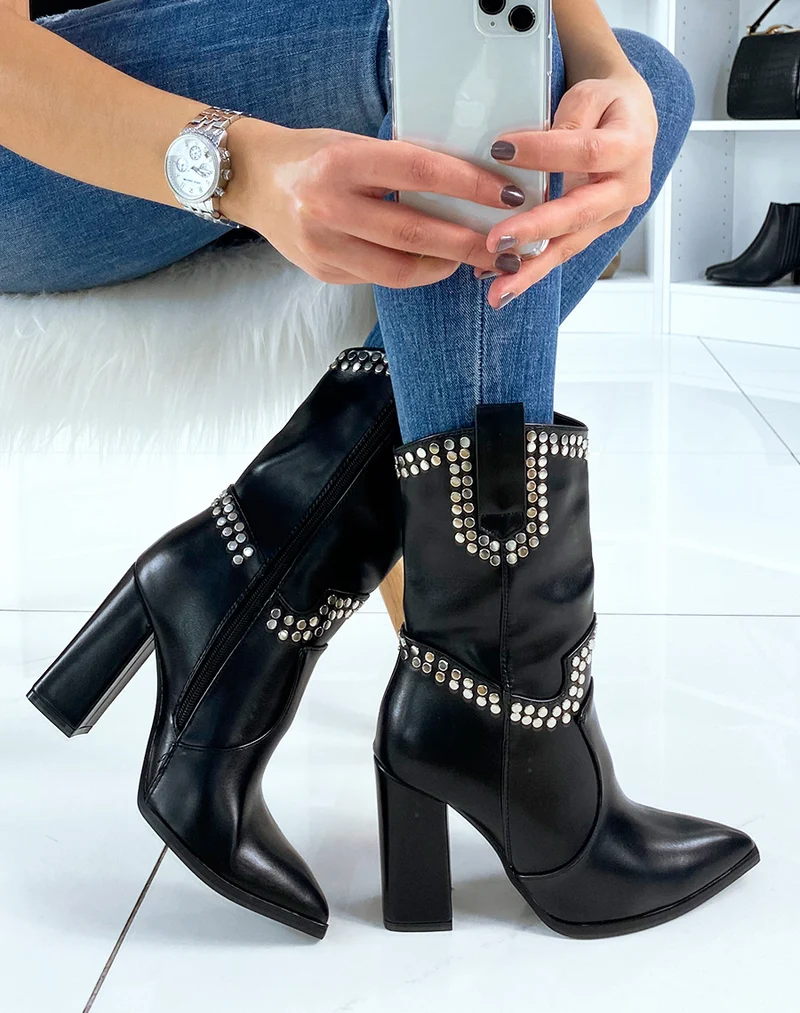 Bottines hautes à talon noires et à bout pointu