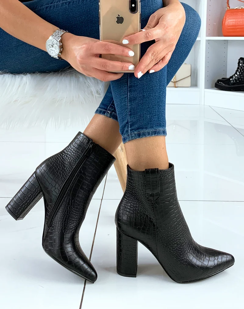 Bottines à talon effet croco noir à bout pointu
