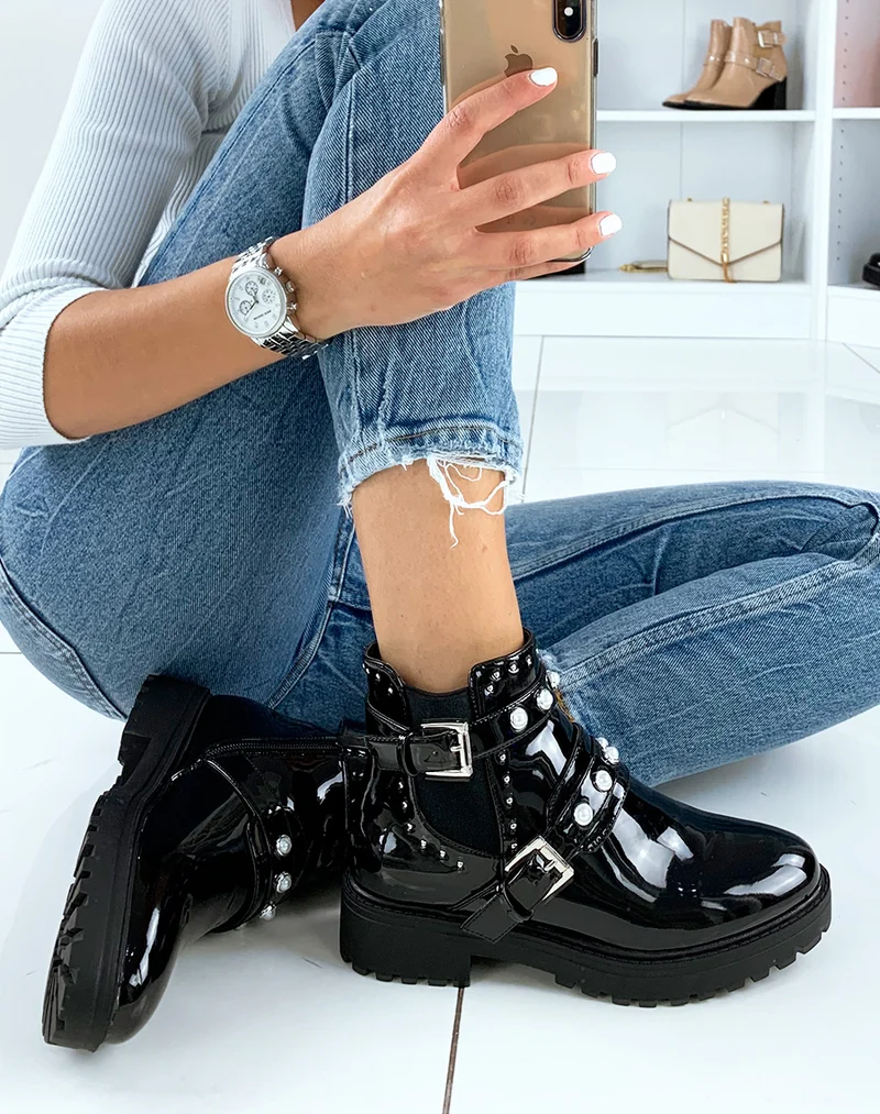 Bottines basses vernies noires perlées