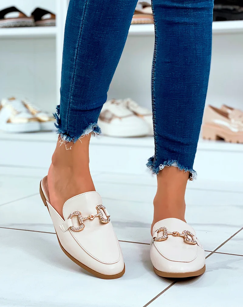 Mules mocassins beige à détails strass