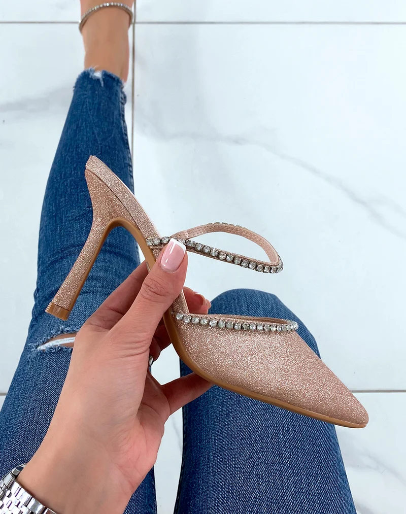 Mules beiges à talon style escarpin à paillettes