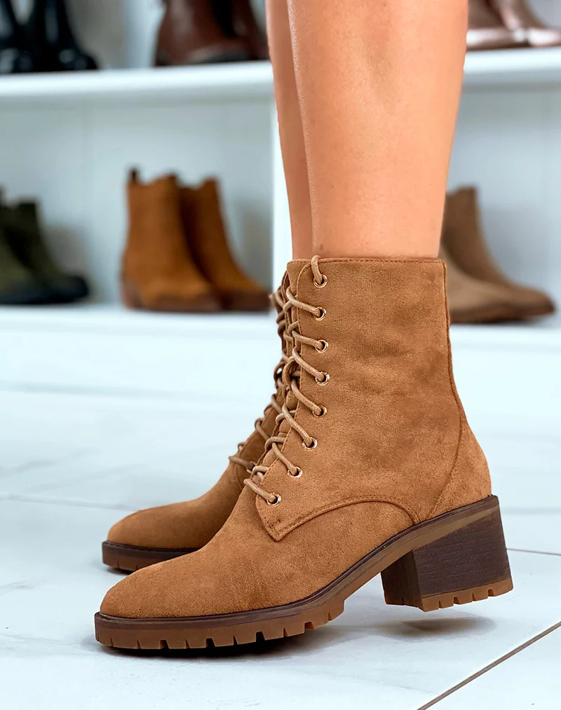 Bottines camel à lacets en suédine et petit talon pour femmes