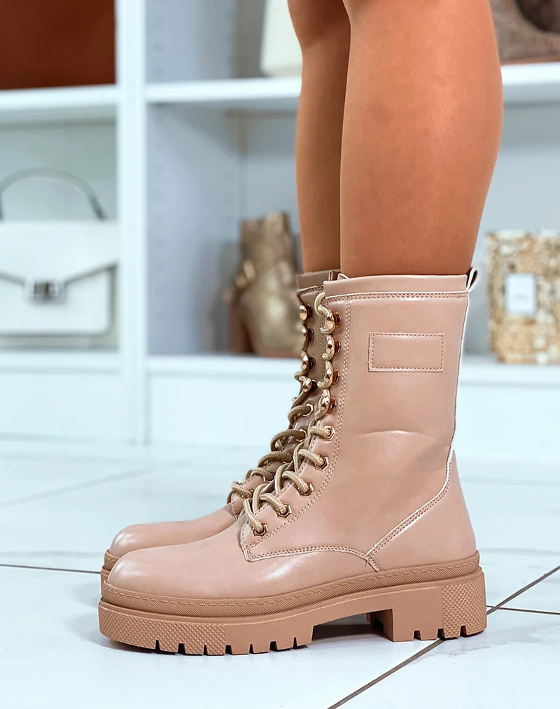 BOTTINES MONTANTES BEIGE ? LACETS AVEC SEMELLE CRANT?E