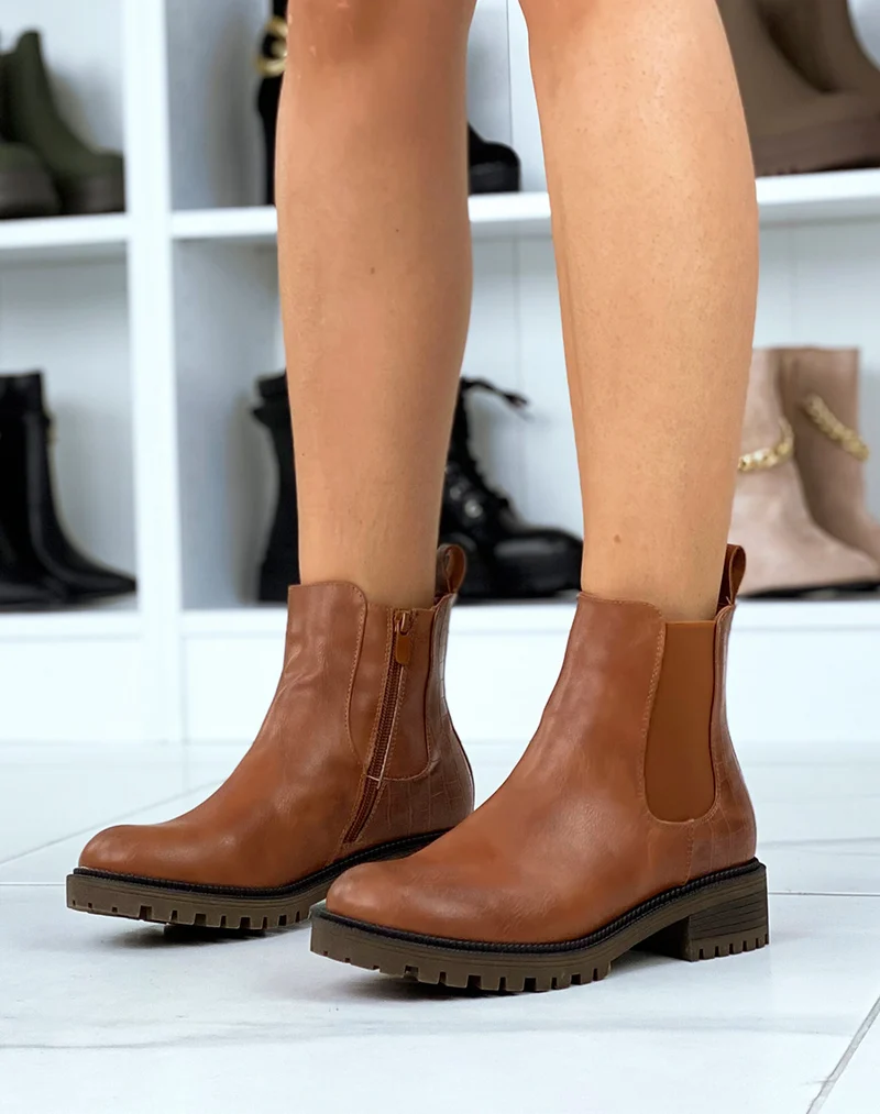 Bottines camel basses avec effet croco