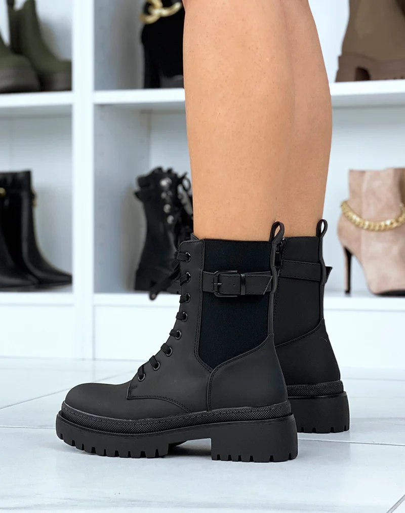 Bottines noires gommées avec élastique