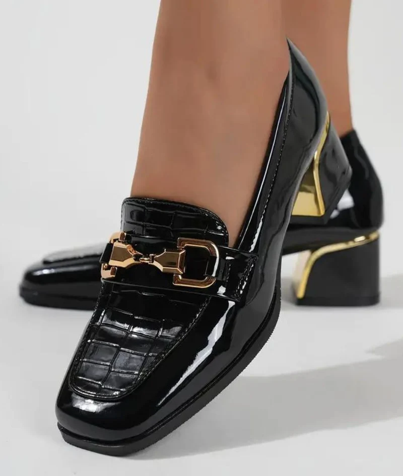 Mocassins Vernis Avec Boucles Noir Femme