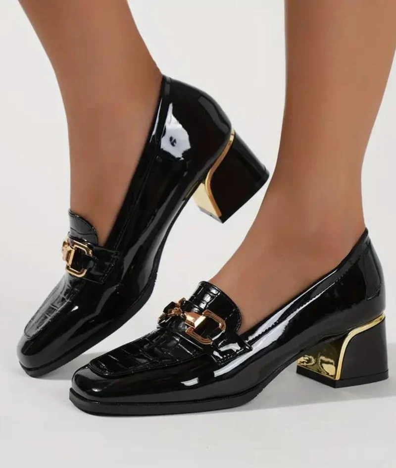 Mocassins Vernis Avec Boucles Noir Femme