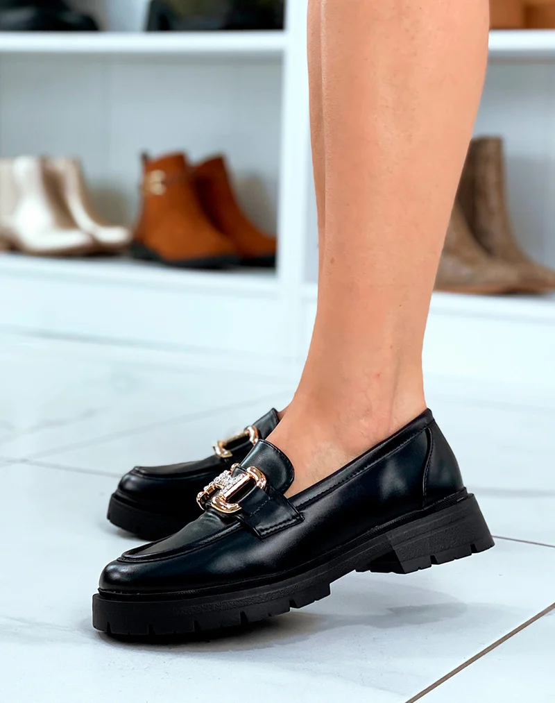 Mocassins noirs tendance pour femme avec détails dorés et strass