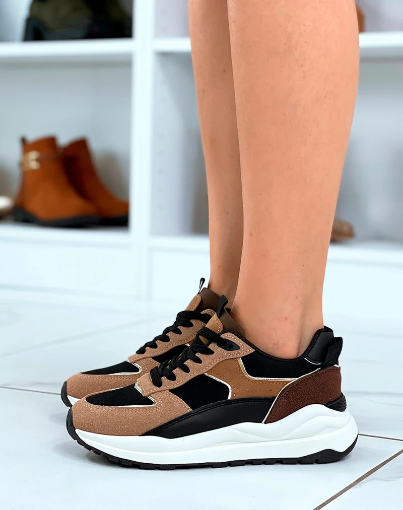 Baskets femme noires avec empiècements taupe et dorés