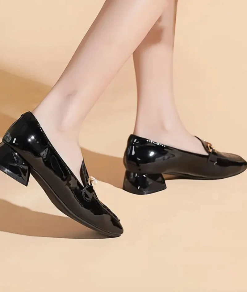 Mocassins Noirs À Talons Carrés Femme Style Preppy