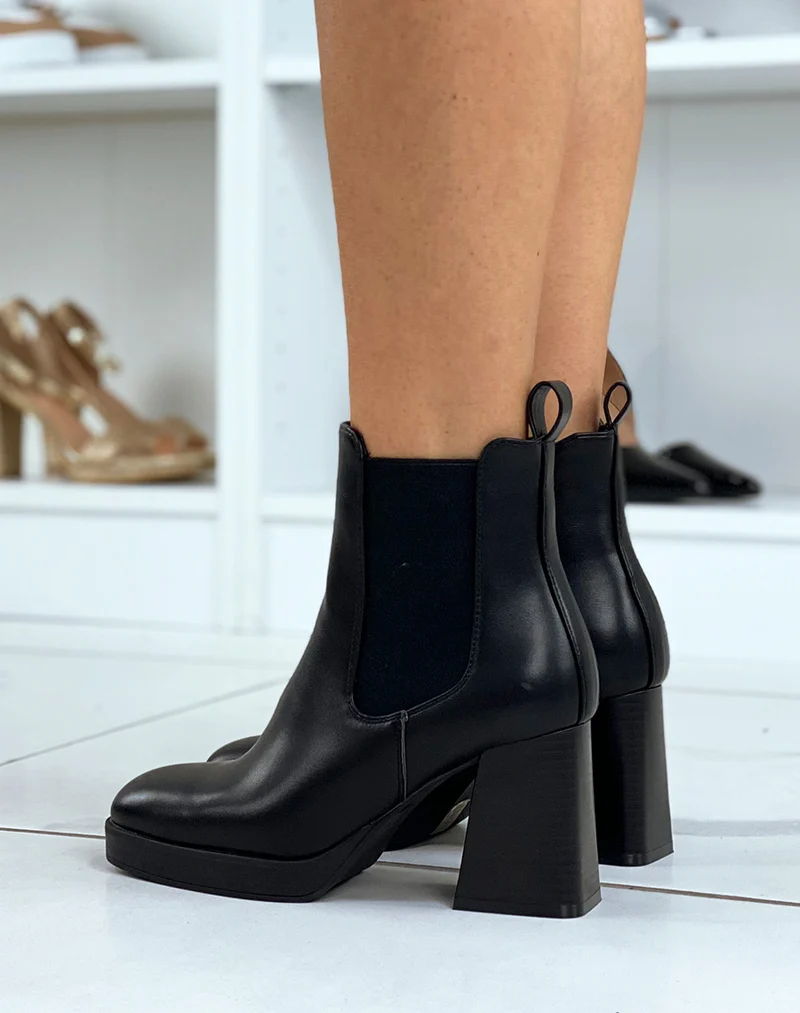 Bottines noires à talon et côté à élastique