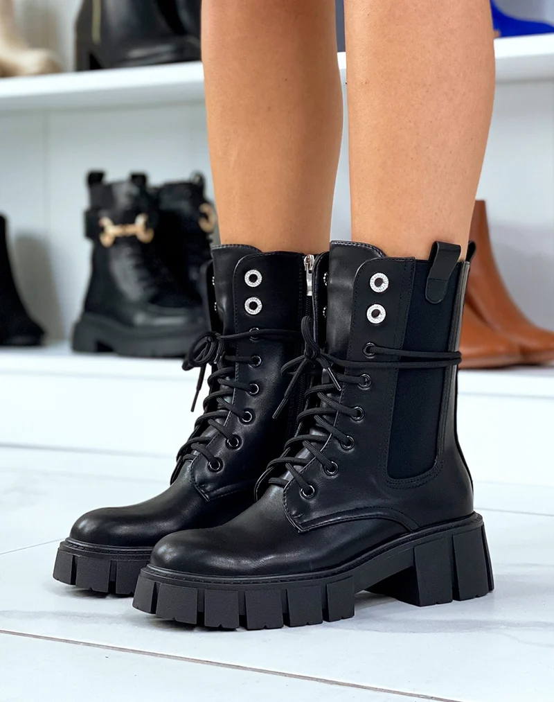 Bottines noires montantes à lacet et à zip et à détails strass