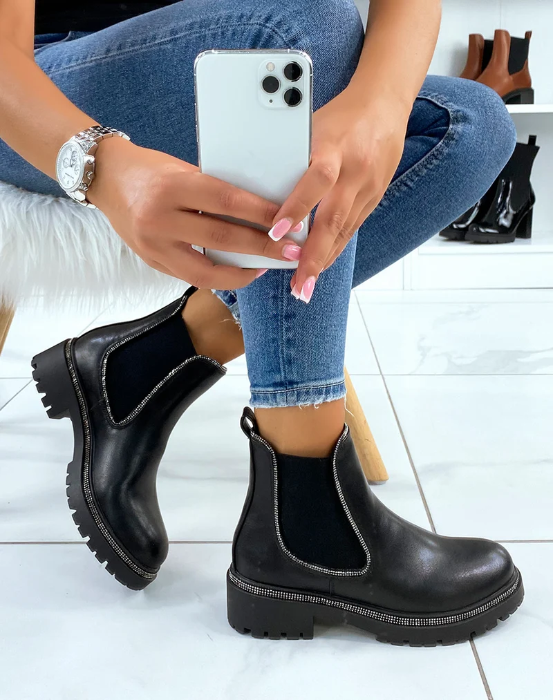 Chelsea boots noires à liserés à strass argentés