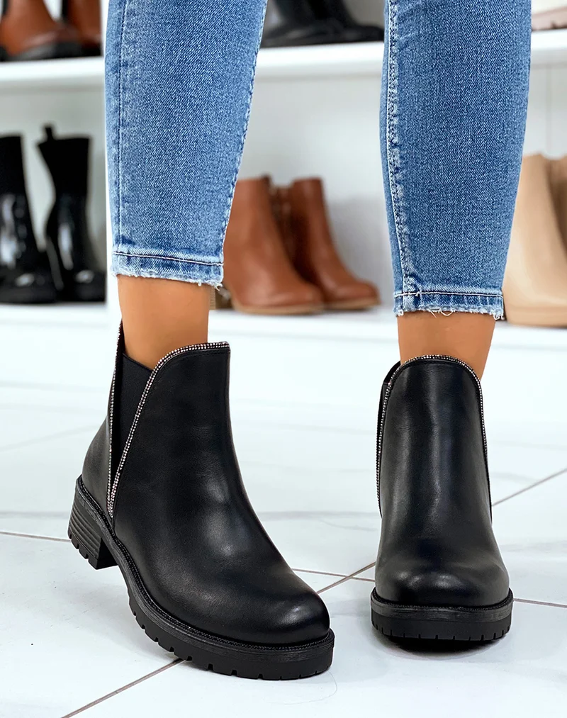 Bottines noires coupe pétale à liseré à strass