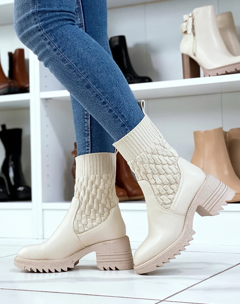 Bottines beiges effet chaussette à talon épais à semelle crantée