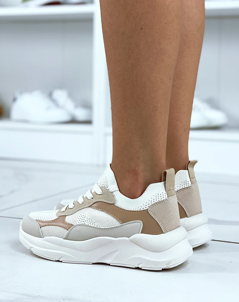 Baskets beiges en tissus à grosse plateforme