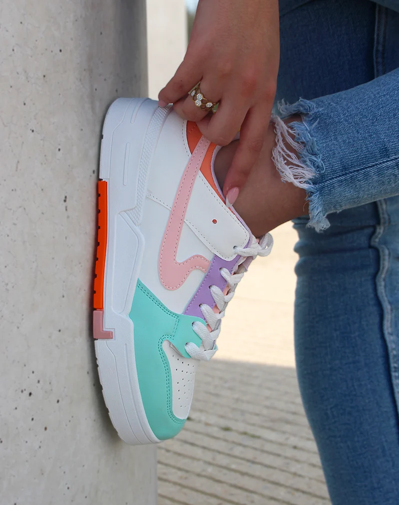 Baskets multicolores blanches et vertes