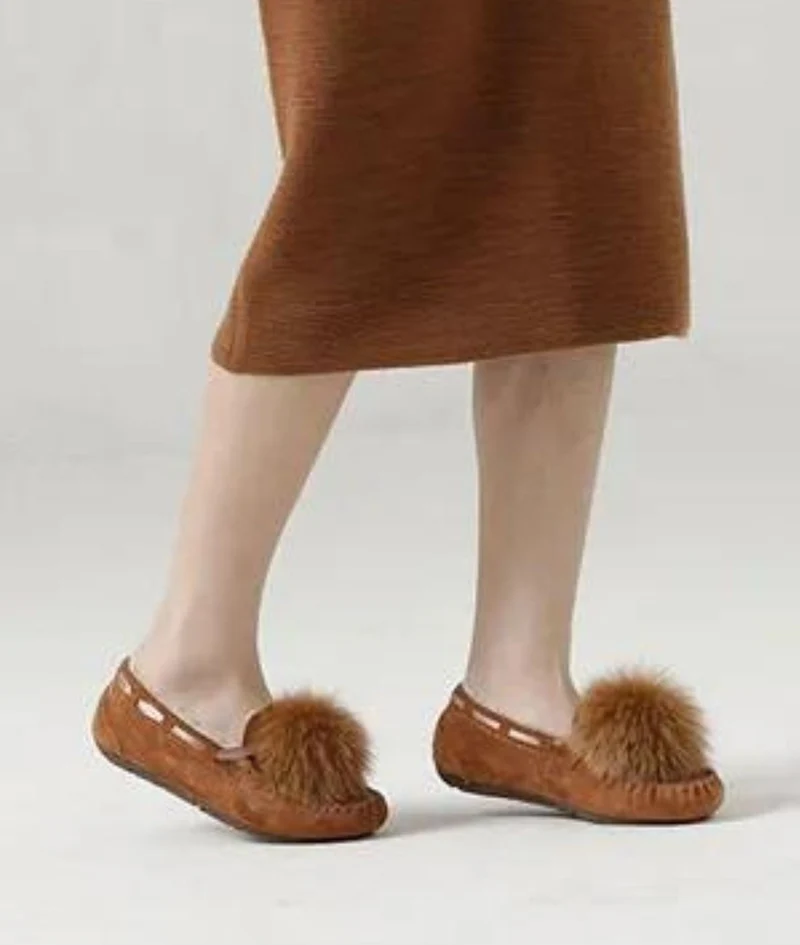 Mocassins Indiens En Daim Fourré À Pompon