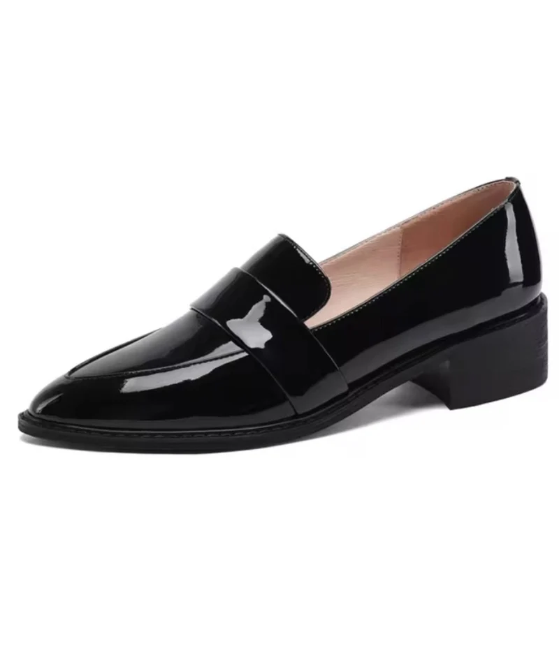 Mocassins Noirs Vernis À Bout Pointu Pour Femme