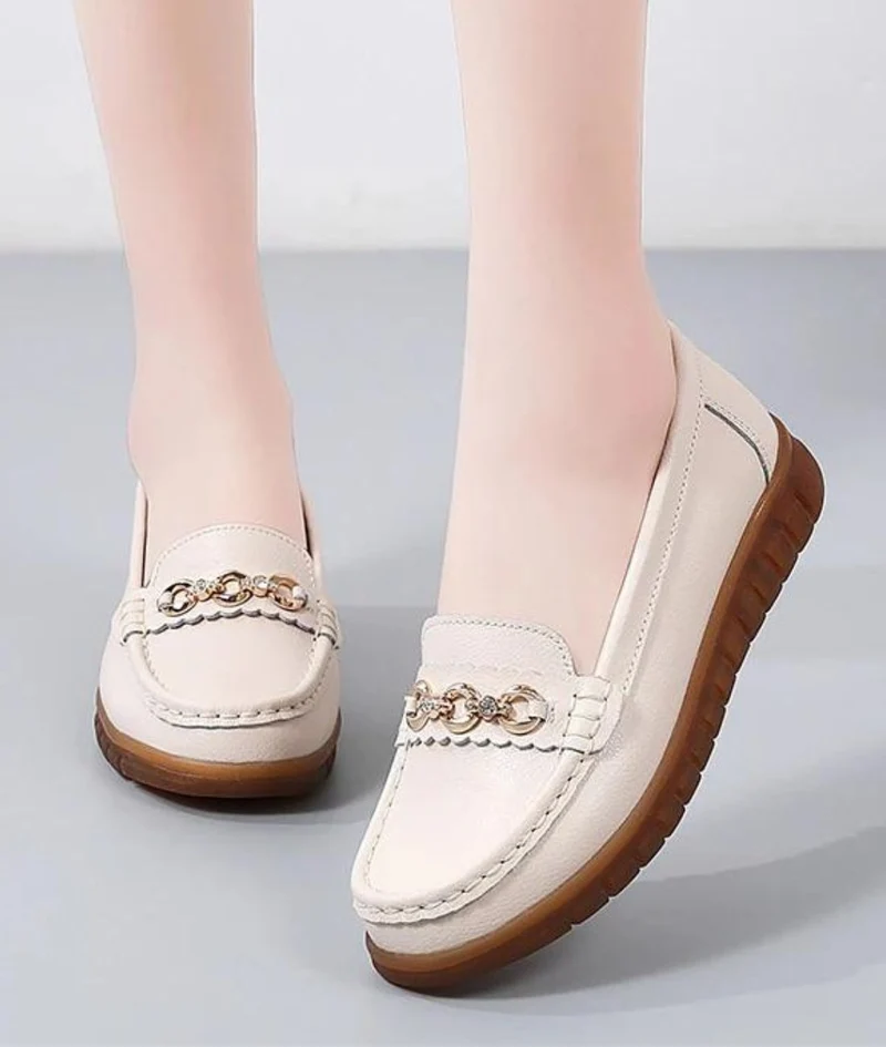 Mocassins En Cuir Rehaussés De Détails Dorés Pour Femmes