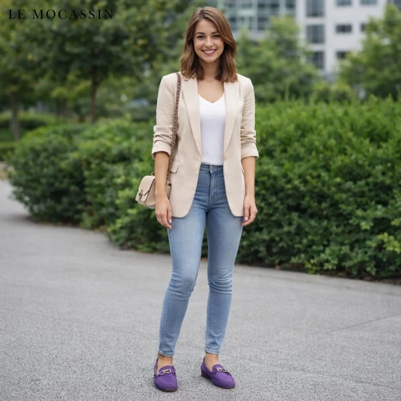Mocassins En Cuir Avec Des Détails Dorés Pour Femmes