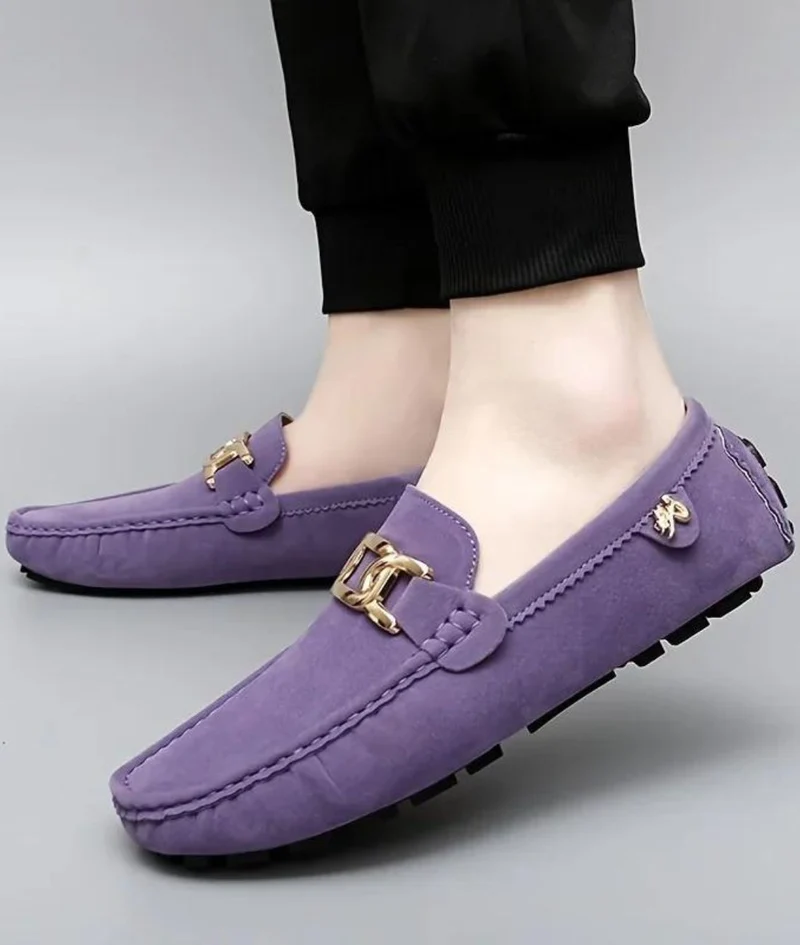 Mocassins En Cuir Avec Des Détails Dorés Pour Femmes