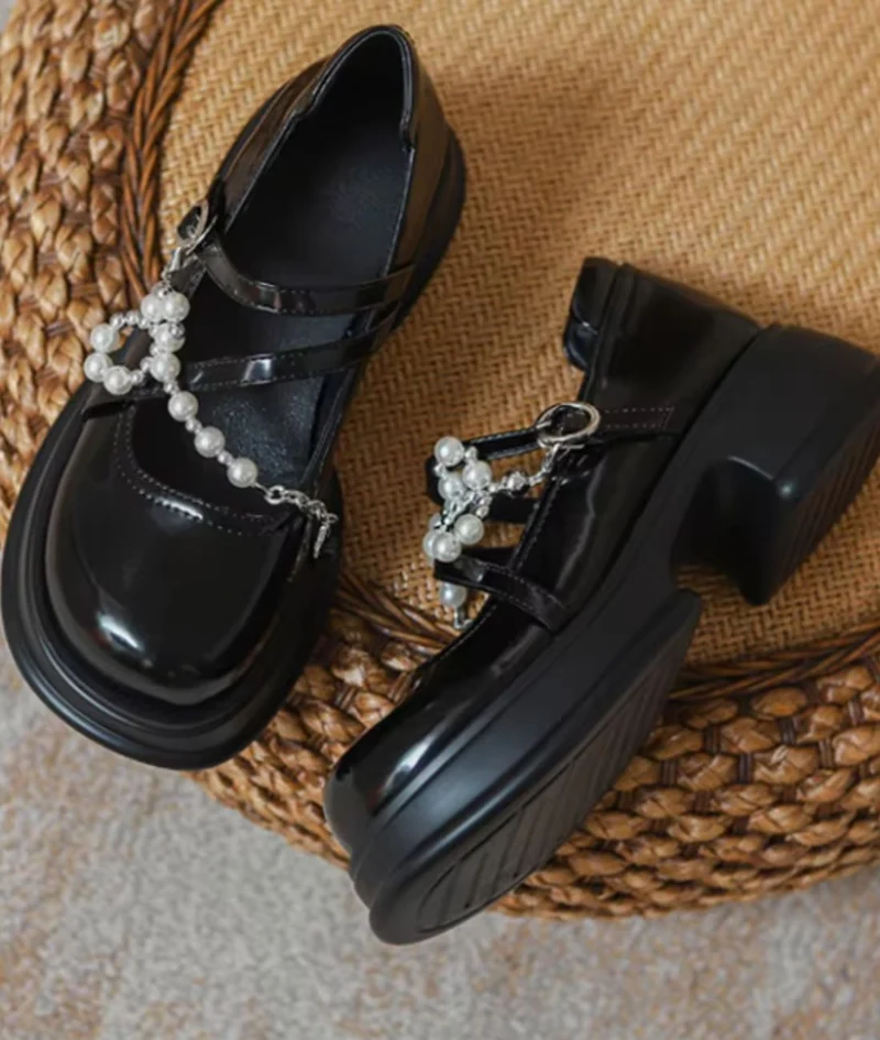 Mocassins À Semelle Épaisse Avec Chaîne Et Perles