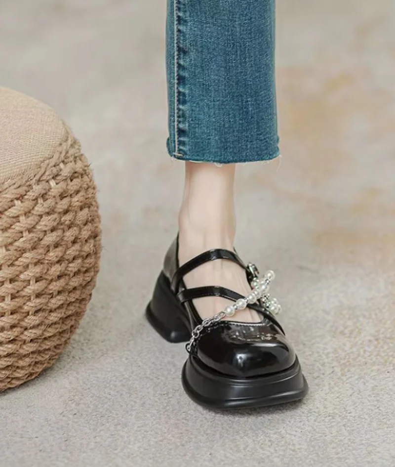 Mocassins À Semelle Épaisse Avec Chaîne Et Perles