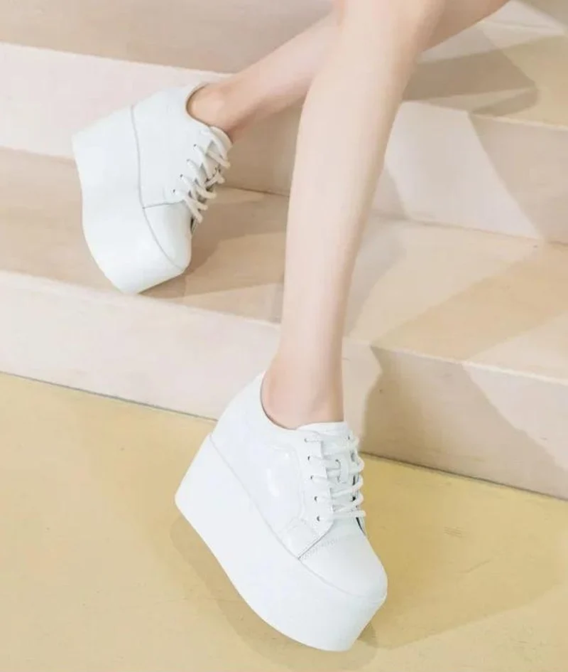 Mocassins Blancs À Plateforme Pour Femme