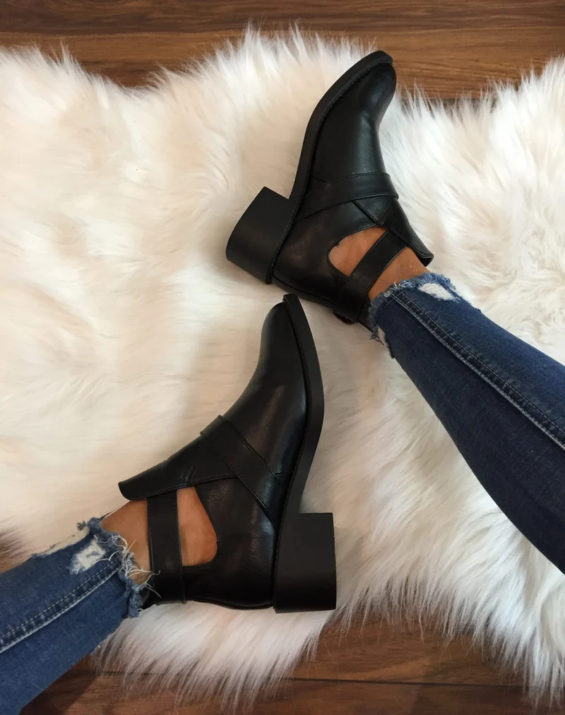 Bottines ajourées noires