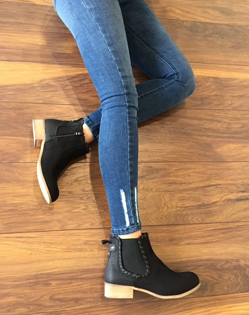 Bottines plates noires bi matières à détails