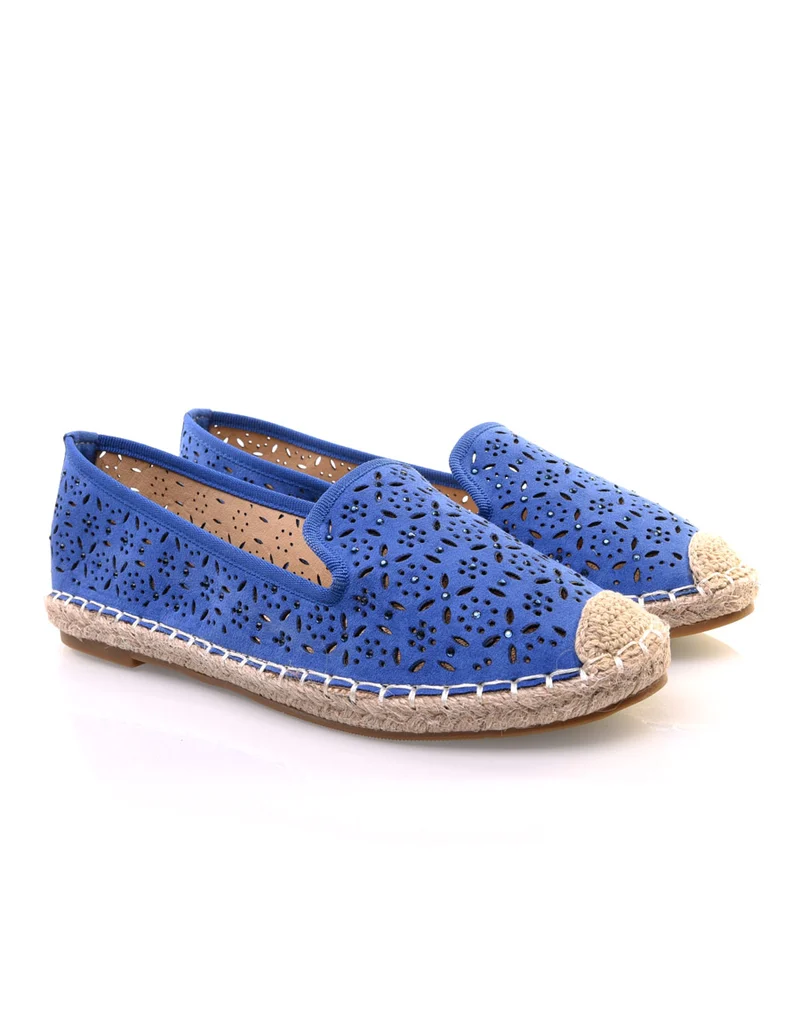 Espadrilles bleues en suédine perforées